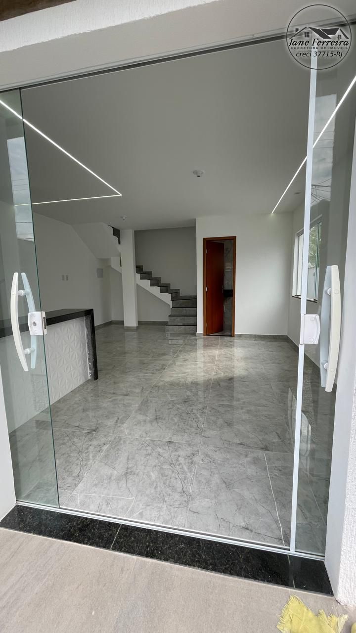 Casa triplex - Rio das Ostras - 2 suítes - terraço - imagem 12