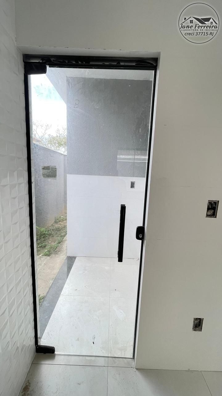 Casa triplex - Rio das Ostras - 2 suítes - terraço - imagem 8